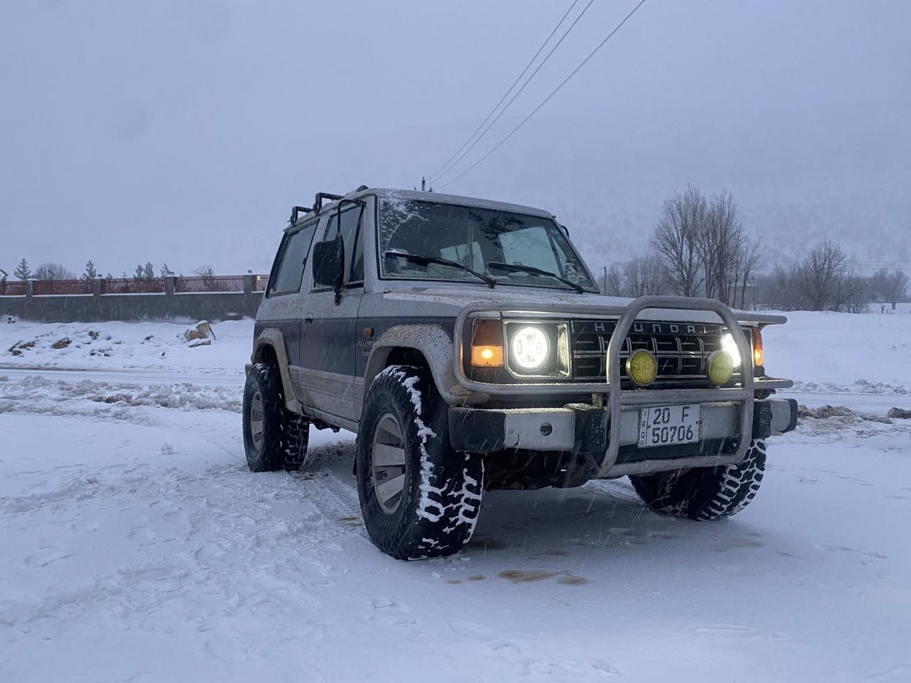 سلام عليكم    ربع.    ابلادي محرك ٣٠٠٠V6گير اتوماتيك. دفع رباعي  تبريد تدفئه   كاربائيات كلو شغال  تخم تاير. بالون عريض   رقم إنجليزي لغايه ٢٠٣٠. بسمي. مكان سليمانيه.  سعر.  ٦٥  مجال قليل.    بدون صبغ ضرب   ***********.
