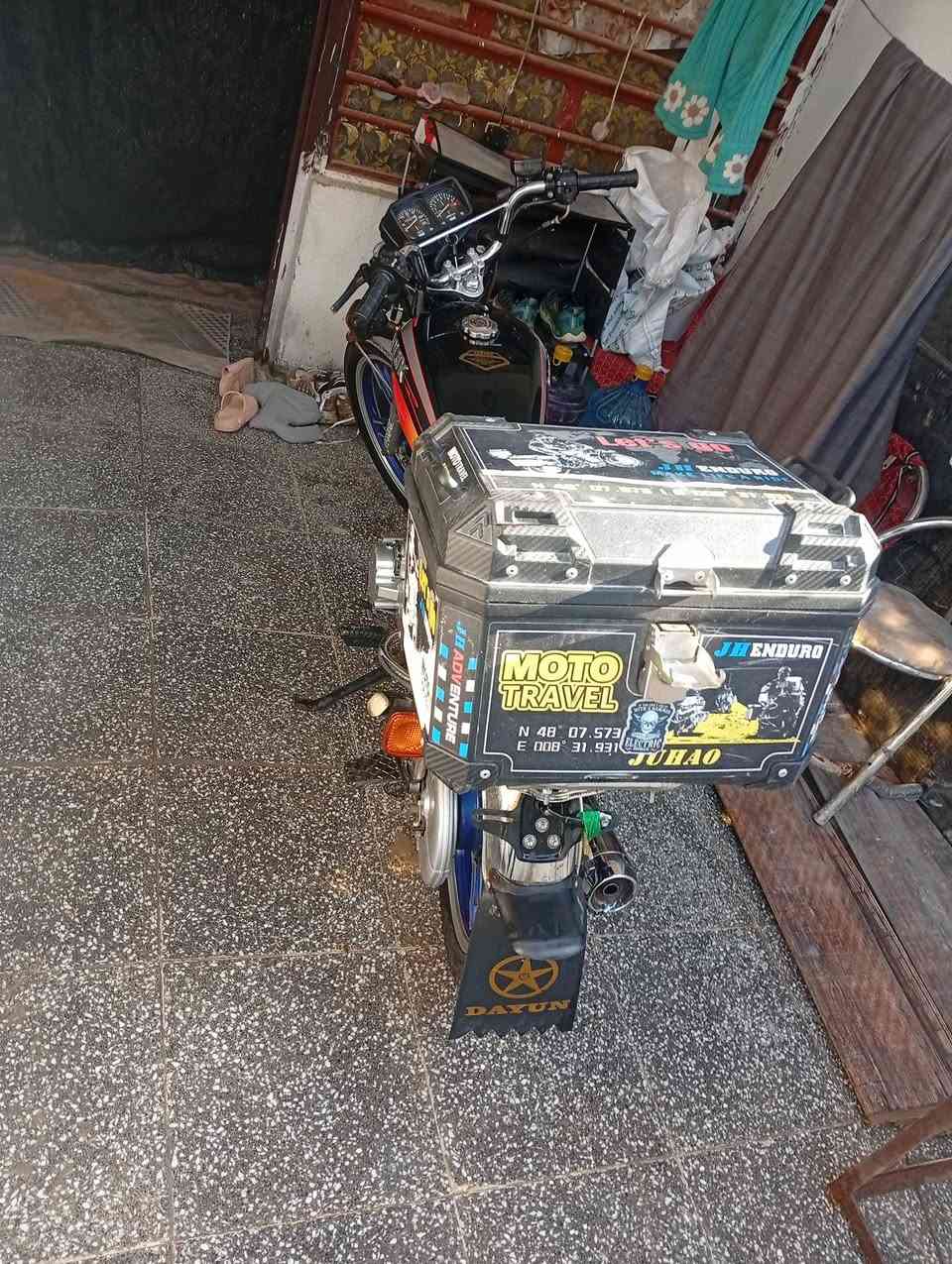 سلام عليكم دراجه ايراني 5كير للبيع ما بيهه كل نقص المكان الشعب نهايه حي اور السعر 500 وبيه مجال  الرقم ***********
