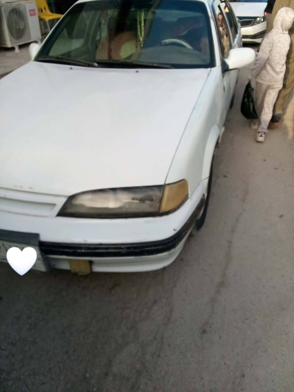 سياره دايو برنس للبيع او مراوس كير اوتوماتيك محرك مفتوح 1800 سعر 33 و اذا اكو مراوس سعرها 65 و جوه و انطي فرق هم يرهم حسب القناعه رقم انبار  ***********
