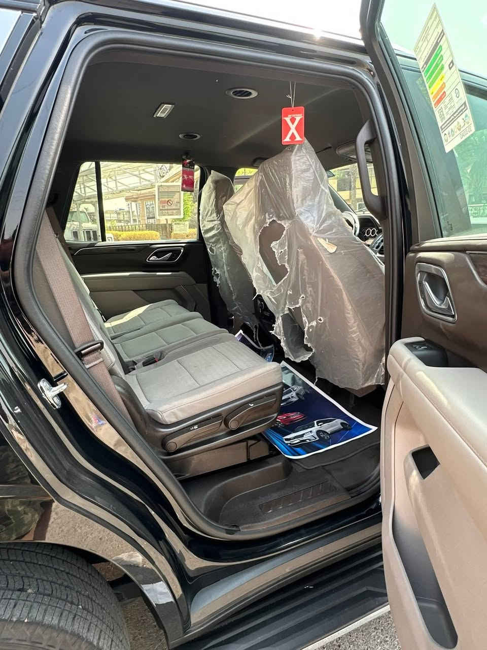 السلام عليكم
تاهو LS للبيع موديل 2024 بجم برايمر علامة سودة
رادار 
ماشيه  27 
وارد خليجي وكالة المنصور ام الضمان مكفولة من الصبغ والبارد 
المواصفات 
بصمه 
حساسات اماميه خلفيه 
رادار امامي 
مانع تصادم 
تحديد مسار 
رادرات جانبيه
كامره خلفيه دواره
ثلاث قطع تبريد 
شاشه اعطال
سايد بريك دكمه 
تحكمات ستيرن 
كرسي كهرباء 
لد نهاري 
زنون اصلي 
تشغيل عن بعد
وباقي المواصفات المعروفه  
السعر 500$

شرط بأسمي
مكان السيارة كربلاء
الرقم ***********
