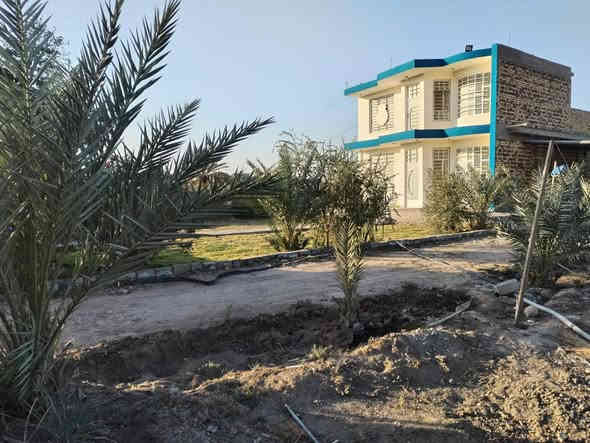 السلام عليكم مزرعة مع بيت طابو زراعي سند 25 مساحة المزرعه 1300م والبيت 100م العنوان طريق حلة نجف 
للاستفسار اكثر الاتصال على الرقم *********** بي واتساب
