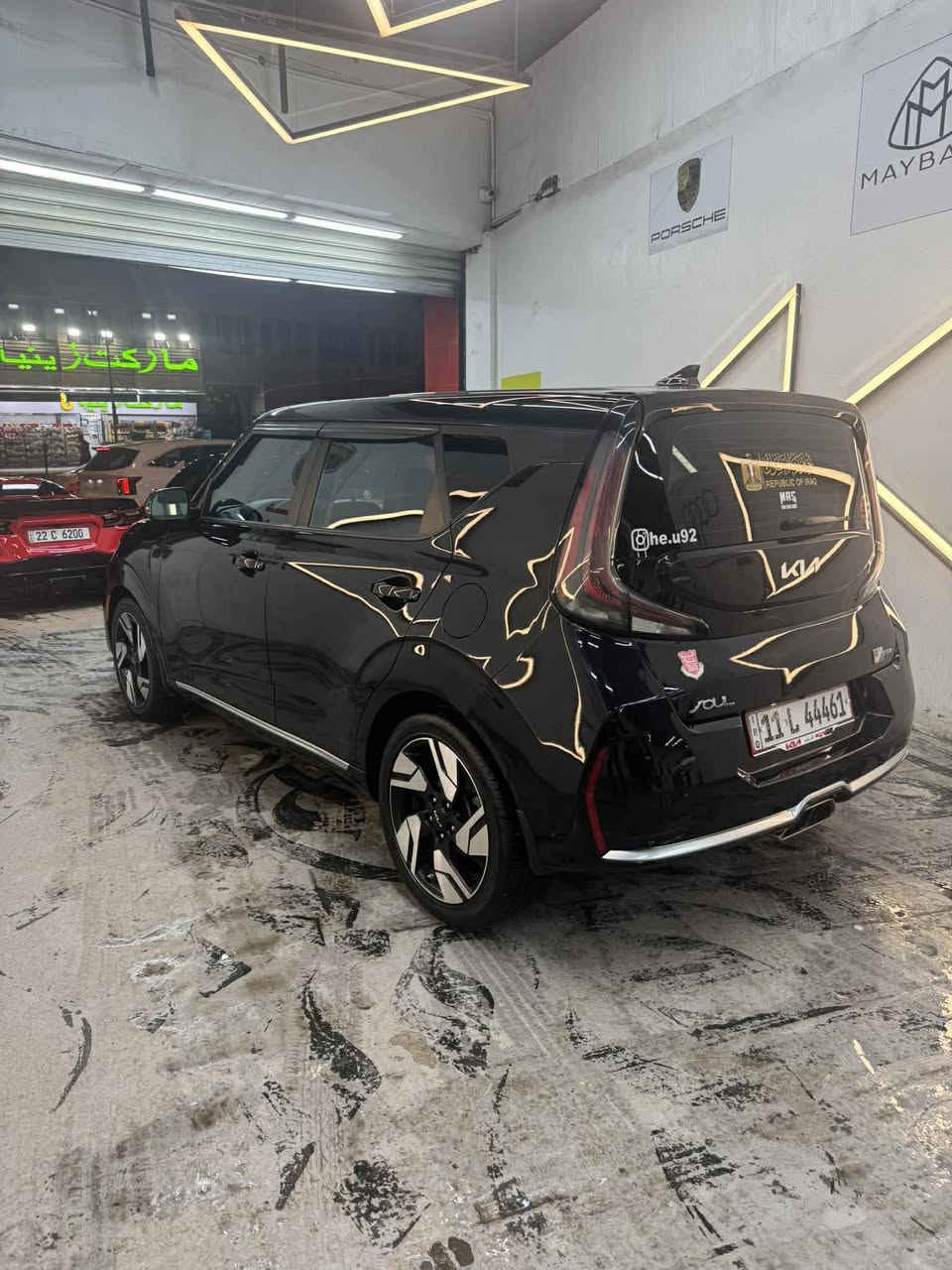 للبيع كيا صول موديل 2023Kia Soul
فول مواصفات جيتي لاين 
 فتحه وبصمه
 وشاشه ايباد 
زنون بلادي 
وكشنات جلد 
شاشه فوتشوب
  حساس اطارات 
كشاف امامي شغال 
انضمه قياده
 حجم المحرك 2000 دوش
 شاحن وايرلس 
تبريد بيانو 
رادار امامي شغال رادار خلفي شغال
 رادار يمنه ويسره توقف ذاتي عنده رجوع بك
 ناره داخليه دمامات صوت امامي وخلفي
 تحكم جهتين
 حاكيه مانع نزلاق
 شاشه كبيره ولمس
 كامره دواره 
اشاير بل مري
 تشغيل عن بعد
 بيبان بصمه 
دواخل مطعم بحمر بلادي
 دبل رف خلفي 
ناره داخليه led
 ولكب كروم حجمه 18 تخم تاير جديد
  السياره مكفوله شواصي ولغود حادثه باب الجنطه الخلفيه مصبوغه فقط المسطره الجوه والدعاميه الخلفيه مبدله لون جميع الارباكات سليمه  صور الحادث مرفقه ويه الصور
بغداد بسمي رقم جديد دولي وبعد بيها موصفات هواي السياره
مكاني بغداد كراده
***********
