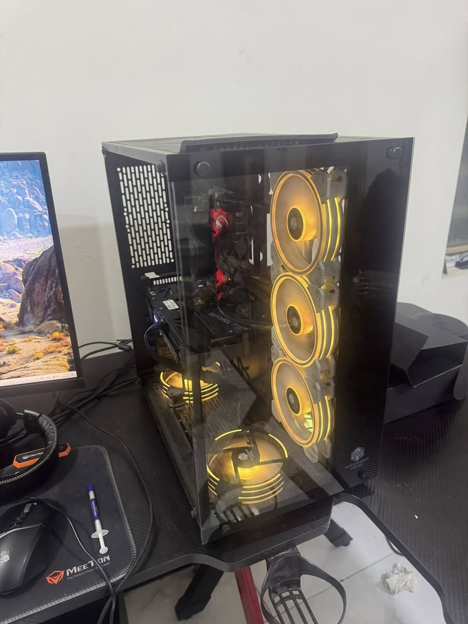 عيدكم مبارك وكل عام وأنتم بخير 
حاسبة للبيع 
مواصفات
rtx 3060ti inoo3d 
r5 3600
m.b a520
m.2 500gb
power 550 +80plus 
ram 8gb 
واذا تريد رام 16 هم موجود 
case الكسندر 
فانات كاملة معليكم بل صورة 🤍

السعر 750 الف وبيها مجال قليل جدا 
اي استفسار خاص 
*********** 
واتساب او اتصال 🤍
