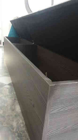 سلام عليكم 
غرفة صنع تركي 11 قطعة لونين (كنتور 6 ابواب + 2 ابواب ملحق) سرير مخزن هيدروليك وانارة لمس LED استخدام 6 اشهر السعر 1.750.000 للاستفسار ***********
