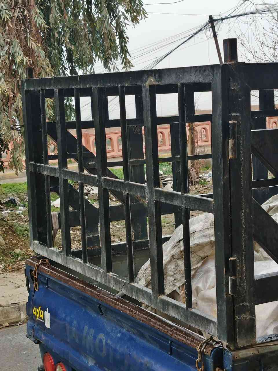 محجل كيا 700  المكان موصل السعر 150وبي مجال اتصل وتدلل
***********

***********
