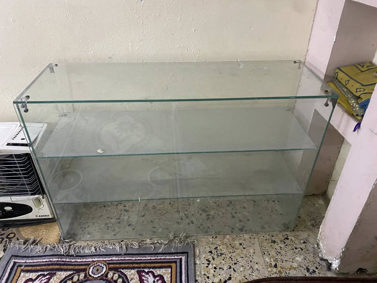 اغراض للبيع جام خانه ومغاسل 2 كلهن ب75وبيها مجال نضيفات مكاني بغداد مدينه الصدر ***********
