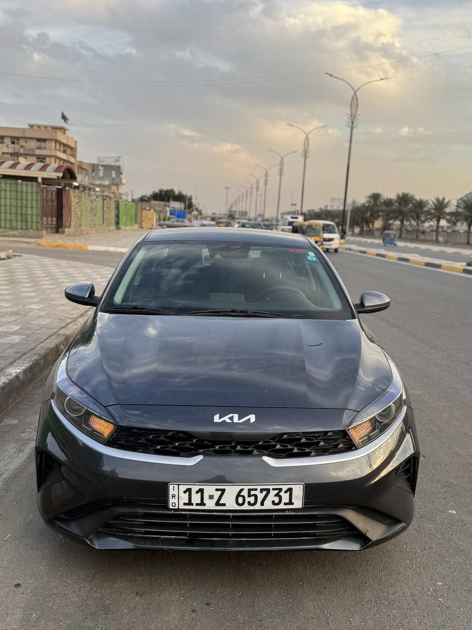 السلام عليكم
فورتي لون فيلي. 2023 
وارد امريكي 
ماشية 35,500 كيلو 
مواصفات 
رادار امامي 
تحديد مسار 
مثبت سرعه 
حساس امامي 
كامرة دوارة 
شاشة كار بلي 
( رقم انكليزي بأسمي تحويل ثاني يوم )
السياره بشهر ال٥ ٢٠٢٥ ماخذهه كلش نضيفة مكينة وكير كفاله 
صور الحادث موجودة بلمنشور ( صور السونار كذالك ) 
.
للاستفسار ( *********** )
متوفر واتساب
