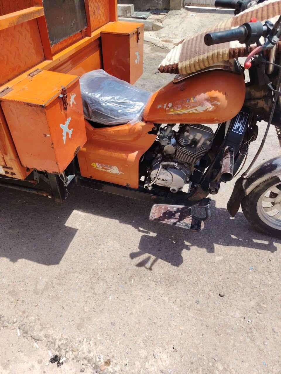 ستوته البيع موديل 20 جديده حيل ما مشتغله بعدي علا وضع شركه يفان  وكيله شاكر بسمي  شاصي وبدي مكفول مكينه بلاديه 200 كهربايات كله شغاله ويل كب صلي  كامله كبل الشارع مكان ميسان قضا المجر الستفسار تصل علا رقم 📱 ***********. ***********
