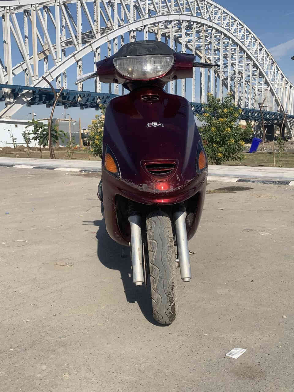 سلام عليكم فراشه للبيع دراجه جاهزه نقصها بس باتري مكينه مفتوحه بس ولفات نهضه ومعدل خير من الله السعر 275 مكاني ناصريه  شارع بغداد للتواصل ***********
