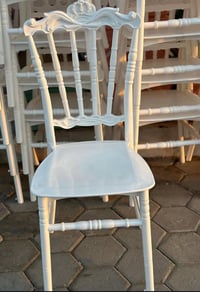 كراسي عظم عاج • إيجار • أسعار مناسبة