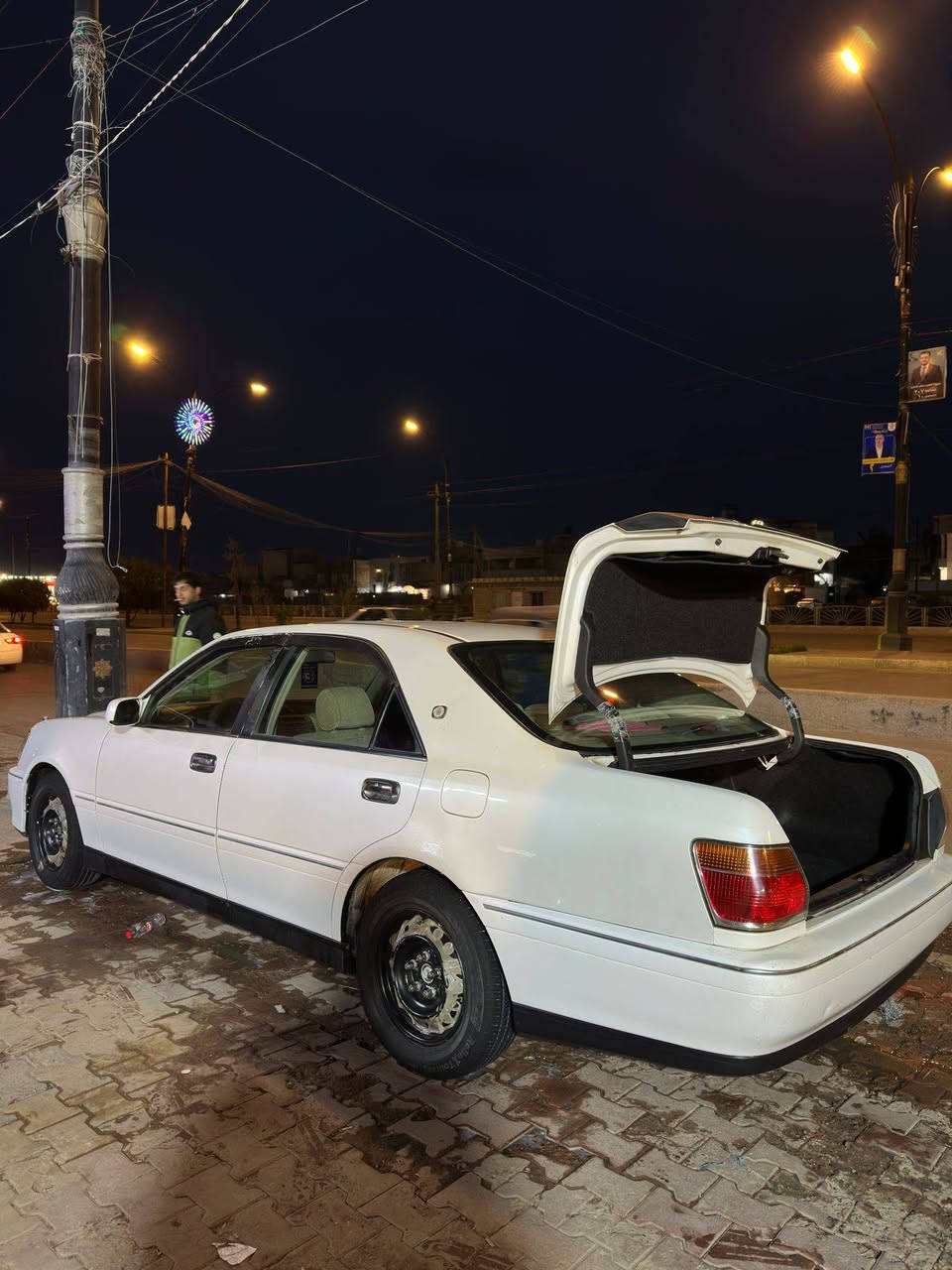 السلام عليكم جنون 2002 سياره جديده بالكرتون لقمه واحده سعره شنطه قصره ومكانها نيسانع العصر مكانها ميسان والاستفسار على الرقم ***********
