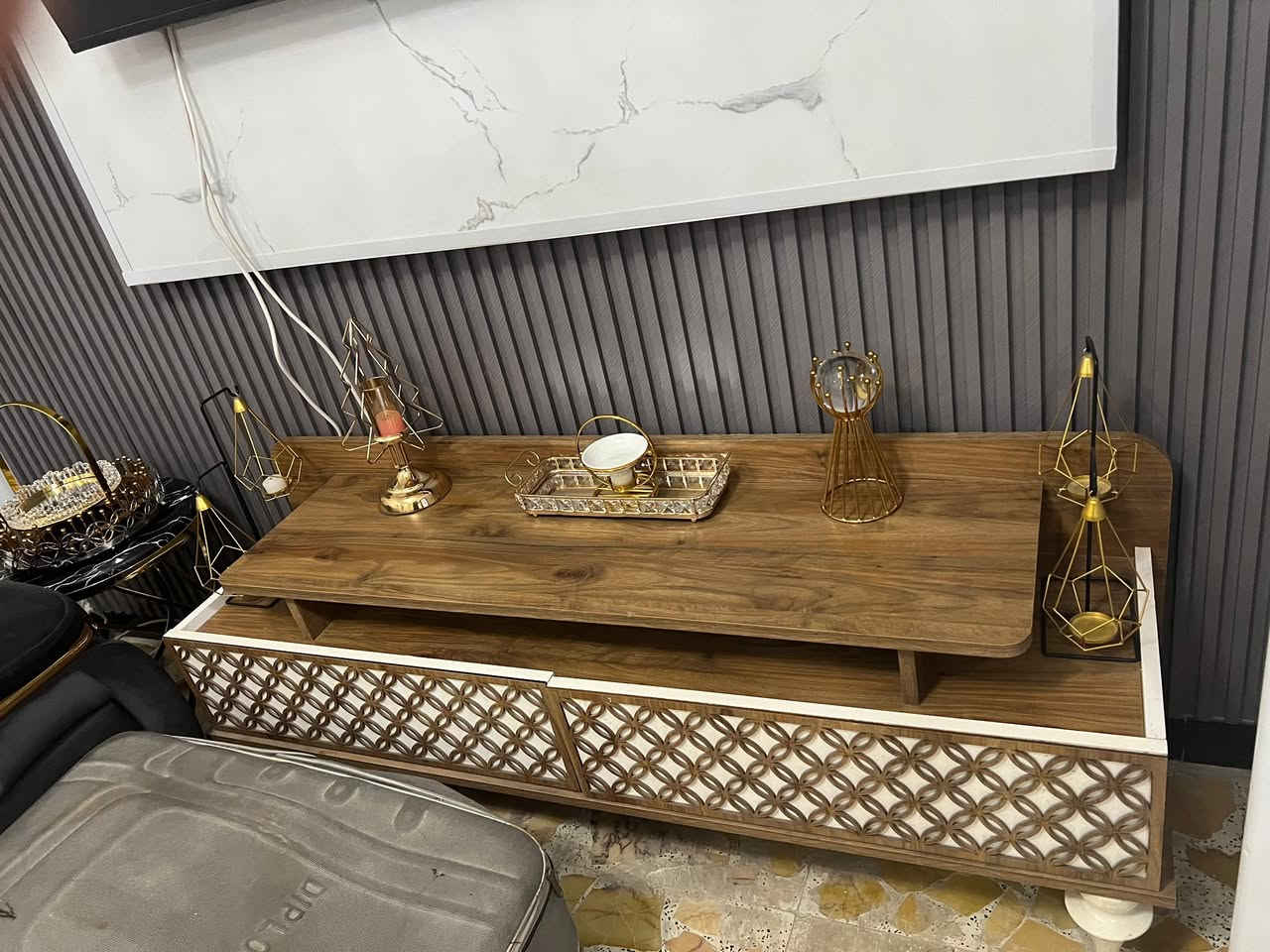 السلام عليكم ميز طعام للبيع قياس 130 في 80 ويتكبر يصير 160
مع ميز بلازمه للبيع


**إذا كنت صاحب هذا الإعلان وتريد حذفه لأي سبب، رجاءا أرسل رسالة إلى الدعم الفني**