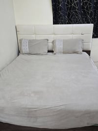 غرفه نظيفه اللبيع في مجمع الصياده سعر 250 اتصال 07712292909
