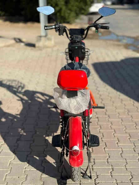 ماطور شحن جديد مستخدم اقل من شهر حجم 20   5بطاريات  2025 تشغيل عن بعد  السعر 475وبي مجال 
*********** عنواني خانقين توله فروش
