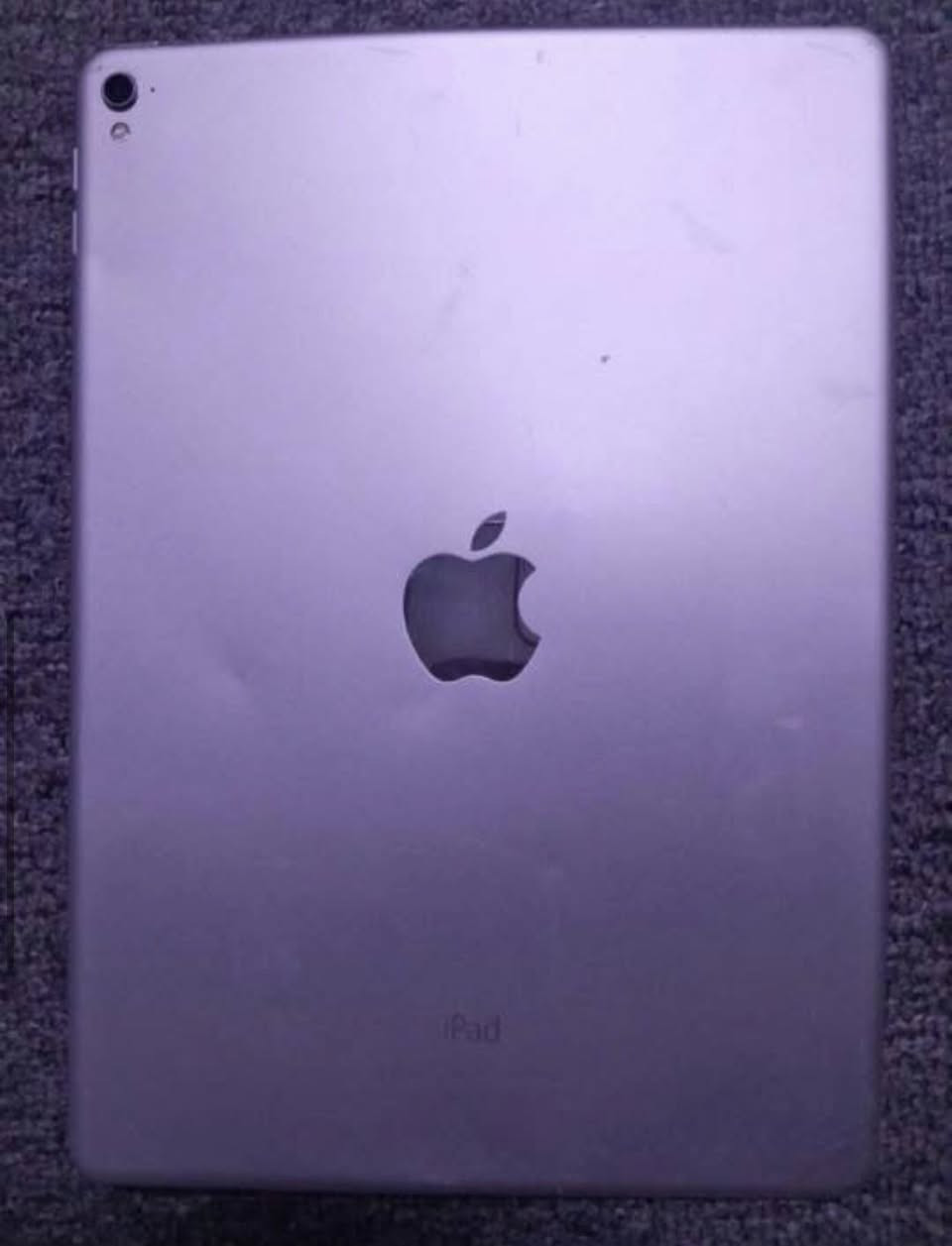 ايفون 7 بلاس ذاكره 128 كلشي ما مبدل بس بطاريه والكلاسه مكسره والكامره الماميه وكافه بطاريه 93 وايباد برو 2017 ذاكره 256 بطاريه 86 ما بي شاشه يرادله شاشه مراوس بايفون فقط


**إذا كنت صاحب هذا الإعلان وتريد حذفه لأي سبب، رجاءا أرسل رسالة إلى الدعم الفني**