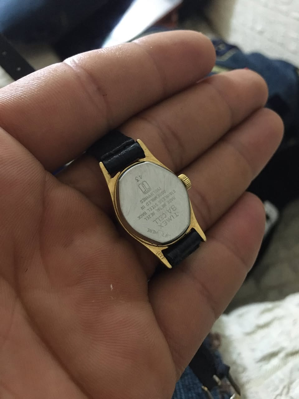 سلام عليكم عندي هاي ساعه ماركه  تايمكس الامريكيه عريقه اصله فحصته يم سايق طلع طلاذهب  سعره ما عرفه كثر سعر لبيعه


**إذا كنت صاحب هذا الإعلان وتريد حذفه لأي سبب، رجاءا أرسل رسالة إلى الدعم الفني**
