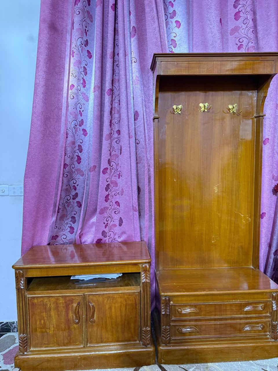 للبيع غرفة نجارة عراقية صاج داخل وخارج توصى من نجارة الحلة خمس قطع مثل ماموضح بالصور خشب ثكيل. درجة أولى حالة الغرفة جيد جداً
السعر مليون ونص
العنوان بغداد /الدورة


**إذا كنت صاحب هذا الإعلان وتريد حذفه لأي سبب، رجاءا أرسل رسالة إلى الدعم الفني**