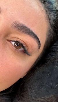 رموش طبيعية • حسب الطلب • أم الخيل