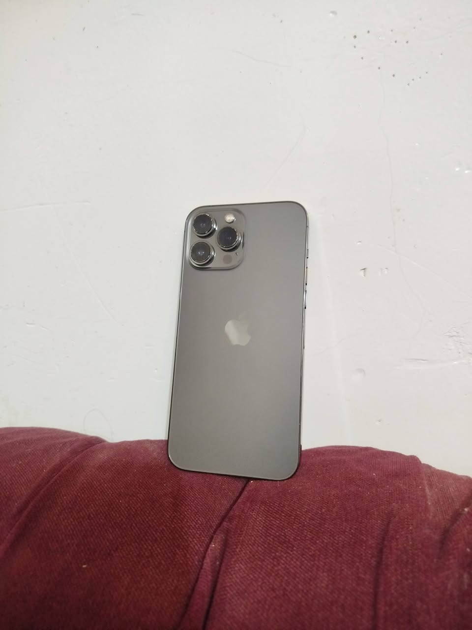 13 برو ماكس الجهاز كلش نضيف الجهاز بي شاشه( اصليه من ابل 
شعار اصليه )من ابل وال كامر ال x5 فقط الذاكر٢٥٦ 
(شرق اوسط دبل شريحه ) السعر ٤٩٠ وبي مجال مكاني حله مركز 
الرقم ***********
