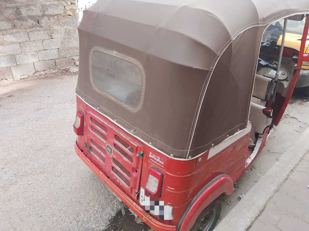 سلام عليكم تكتك بجاج مديل 2018 رقم سنويه تحويل ثاني يوم مكينه  خير من الله  كهربائيات جديده جاهزه من كل شي عنوان بغداد مدائن سعر 5,0000 وبيه مجال  ***********
