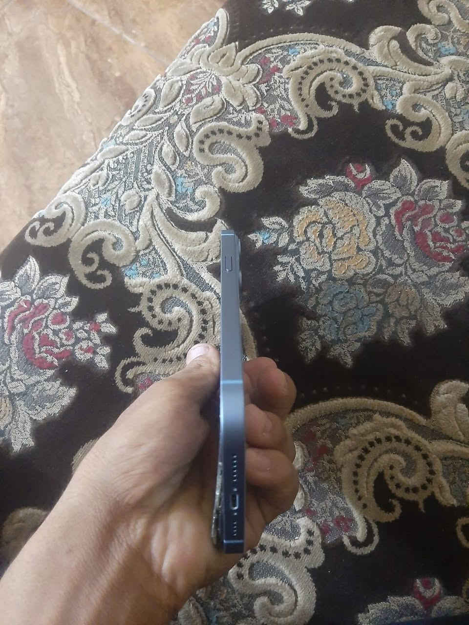 ه سلام عليكم توصيل ماكو ايفون 14 بلاص ذاكره ١٢٨ بطاريه بلادي بس وكع من سياره مني تفلشت شاشه وضهر بدللت ضهر بس شاشه يرادله تفتحه تخطي او رسمي. بعد بكيفك اريده مراوس بي ايفون كون دبل شريحه  شعندك نزلي كورتونه وياه جهازه مالته اصليه حتلو جهازه مبدل شاشه وبطاريه عادي اريده بس كون دبل شريحه مكاني بابل مشروع المسيب تعال خاص


**إذا كنت صاحب هذا الإعلان وتريد حذفه لأي سبب، رجاءا أرسل رسالة إلى الدعم الفني**