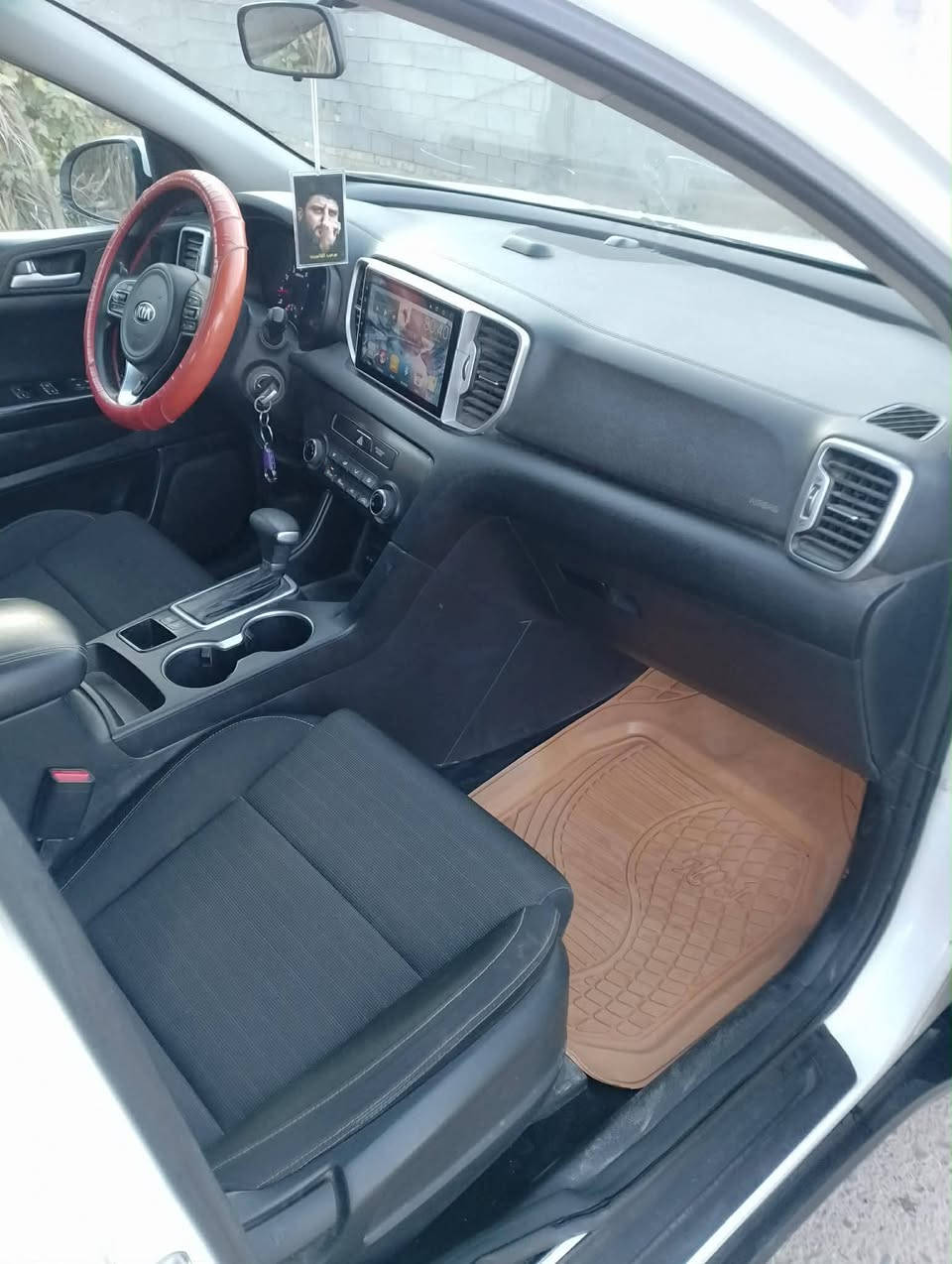 سبورتج موديل 18 امريكي
محرك GDI 2400 
 مري شفط نظام كروز 
3 سرعات 
تبريد قطعتين 
وبعد هواي مواصفات 
السياره بأسمي
السعر 152
***********
