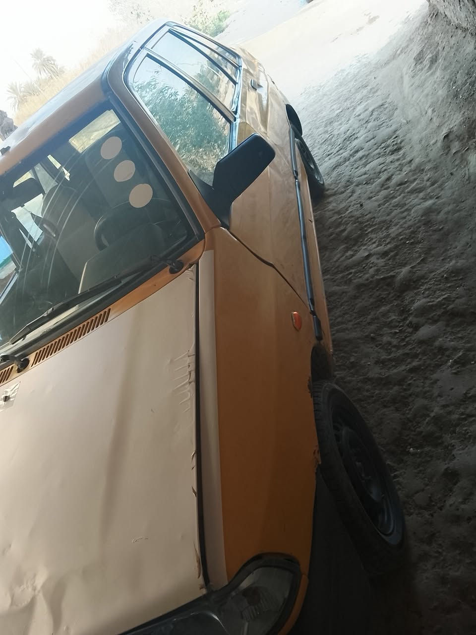 سلام عليكم سايبه البيع موديل 11سياره كشره نضيف دواخله نضيفه كهربايات شغاله المكينه زينه ول كير ماتاكل الرابع بس سنويه ساقطه ماندل راعيه السعر 11وبيه مجال رقم الهاتف ***********
