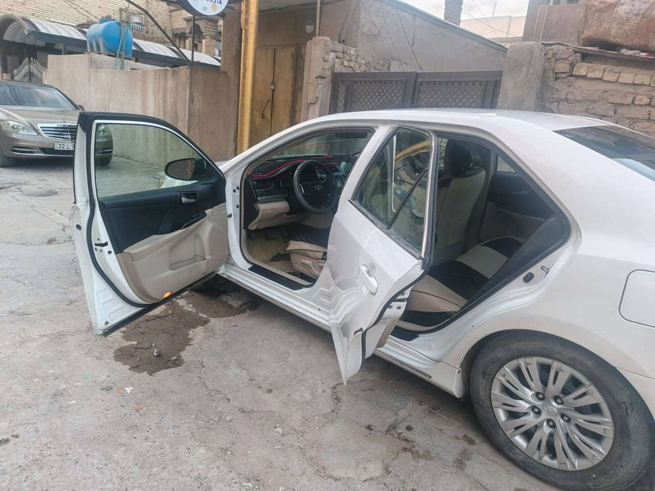 السلام عليكم كامري موديل 14 بغداد بسمي مكاني الدوره بيهه صبغ الجاملغ الخلفي جهت السايق فقط نضيفه جدا السعر 155 رقمي ***********
