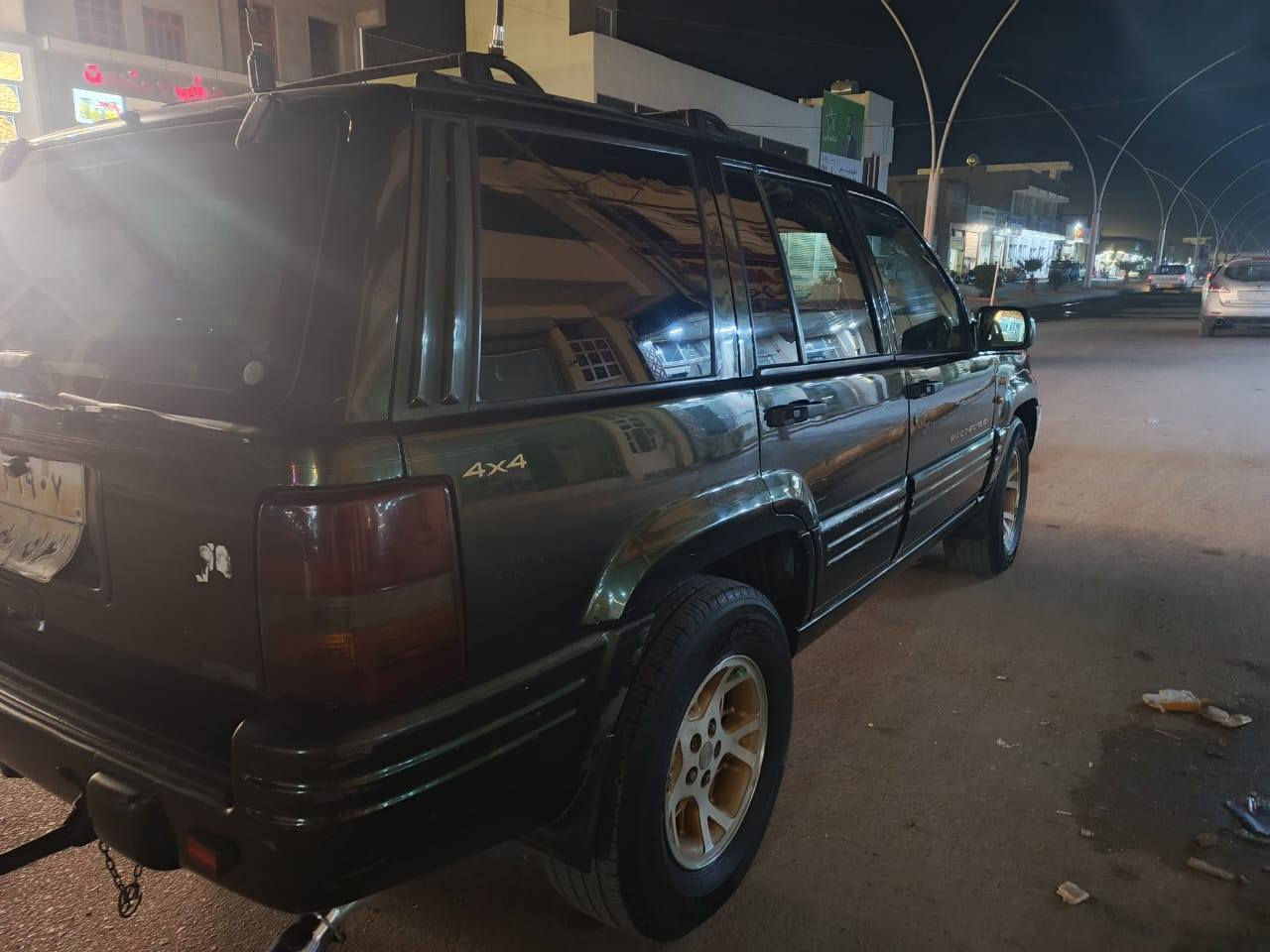 السلام عليكم.   للبيع او المراوس حسب القناعه السعر 55
جيب شيروكي موديل 96 
رقم سليمانيه تحويل مباشر 
كير ومحرك بلاد خير من الله 
صدر جديد تخم تاير ويل كب 
شاشه تاب جام كهرباء 
كهرباياتها كلها شغاله 
سياره مال جناي 
العنوان الرمادي ال سبعه كيلو للاستفسار هاتف ***********
