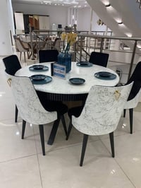 ميز طعام عائلي كبير ٦ كراسي خشب ثقيل جداً الكراسي قديفة درجة اولى كل ك...