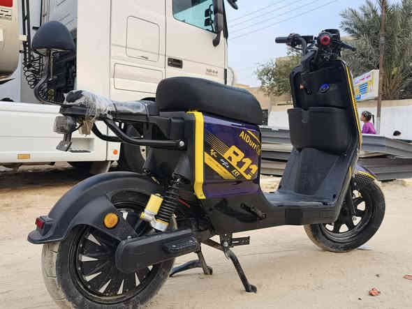 دراجة R11 مديل 25 بعدها وكاله
الدراجة نظافة 100% 

ملف 2000 عملاق وسريع جدا 109 السرعه

بطاريات 32 ونلي الاصليات يمشن 45 كيلو واكثر

سويج + كارت + بصمه تشغيل

بلوتوث هورن اشاير لايت زنون كلش شغال

الدراجه ما نقصها برغي وانضف من الصور

السعر 550 وبيها مجال للطيبين

***********

متواجد واتساب
