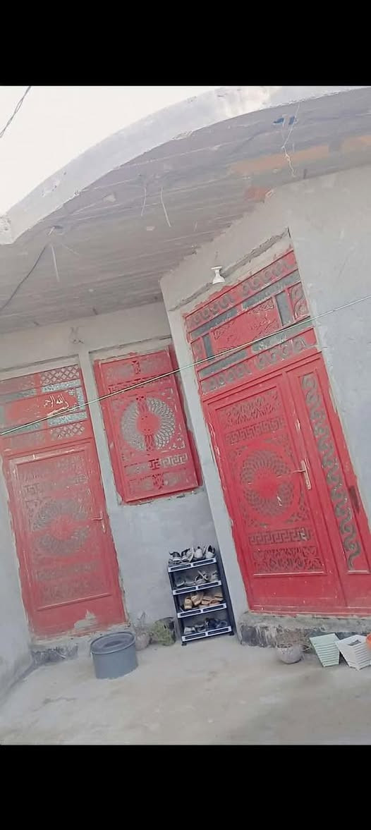 🔺 بيت للبيع فرصة مميزة 🔺
📍 شارع المضيف – قريب من الشارع العام

▫️ المساحة: 125 م²
▫️ عرض الشارع: 10 م
▫️ نوع العقار: طابو زراعي (إجراءات التطويب قيد الإنجاز)

💰 السعر: 38 مليون قابل للتفاوض

✨ موقع حلو وقريب من الخدمات، مناسب للسكن أو الاستثمار

📞 للاستفسار: ***********
📲 واتساب فقط
