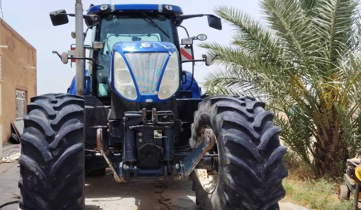 للبيع مكينه نيوهولند 
فول مواصفات مكينه مكفوله 
T7//270
***********
