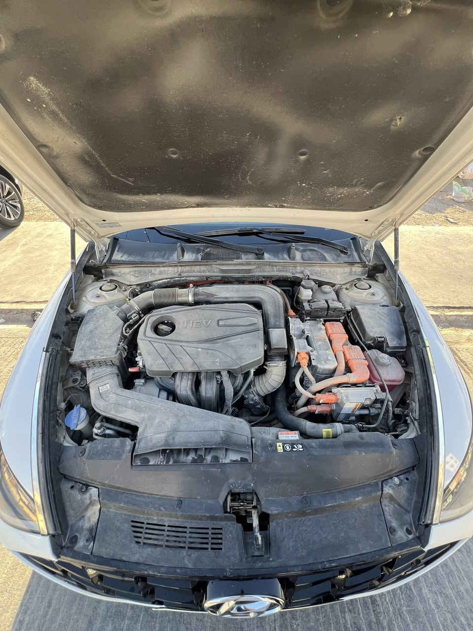 سلام عليكم سياره للبيع مديل 2023
مواصفات 
كير بصمه 
تشغبل عن بعد 
تشغيل بصمه 
محركه 1600
شاشه تدعم كار بلي 
تبريد قطعتين 
تبديل دعاميه سبورت بلادي 
سياقه ذاتيه 
تحديد مسار 
تحديد سرعه 
ماشيه 45الف
سياره ما مصبوغه شبر 
جاملغ خلفي راجع على البارد مثل ما موضح بل صوره 
رقم نجف 
سعر السياره 190 او بيه مجال 
الي يحب يستفسر على رقم ***********
