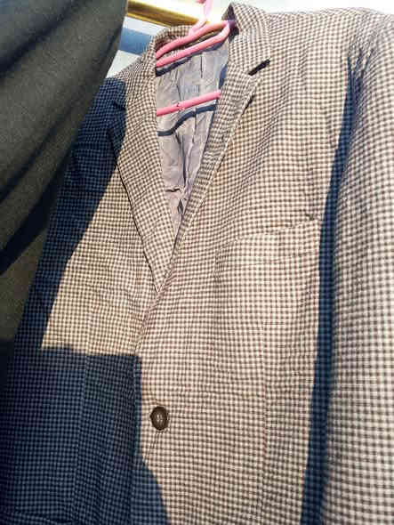 سترة رجالي بسعر 5000دينار
محل عبدالمهيمن البياتي لبيع البالات 
العنوان.. حي الطين فرع اسواق علي محلات السيد علي القوشجي 
موبايل ***********
