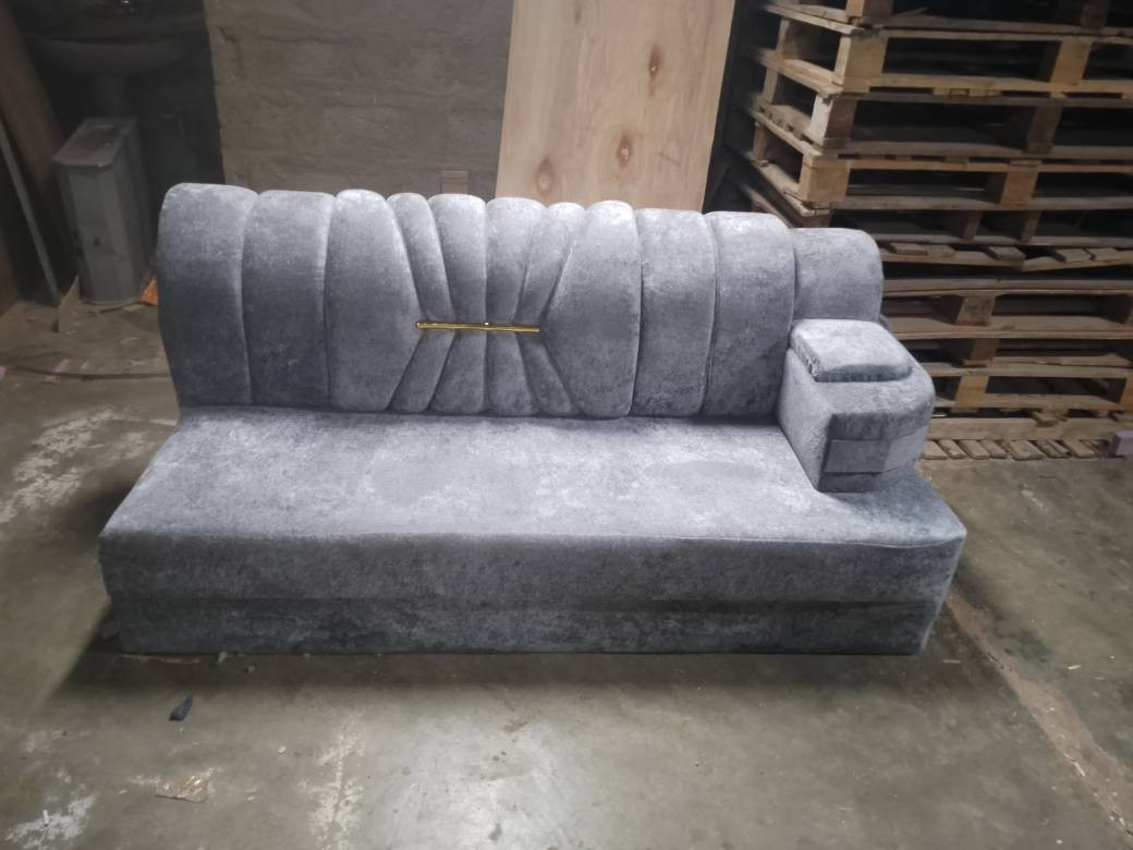 ديوان جديد شغل ايد البيع السعر 375 وبي مجال العنوان كركوك واحد حزيران *********** كركوك, العراق
