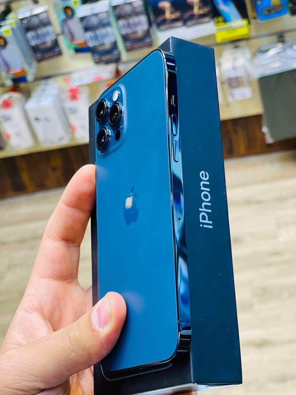 سلام عليكم 
ايفون : 12pro max 
نموذج : M 
ذاكرة : 256
بطارية 🔋 :95

السعر 550 وبي مجال بسيط 
الجهاز ابلادي ما مفتوح ونضيف  
الي مو شراي لا يكسر بي 
الرقم : ‪***********
المكان بغداد
