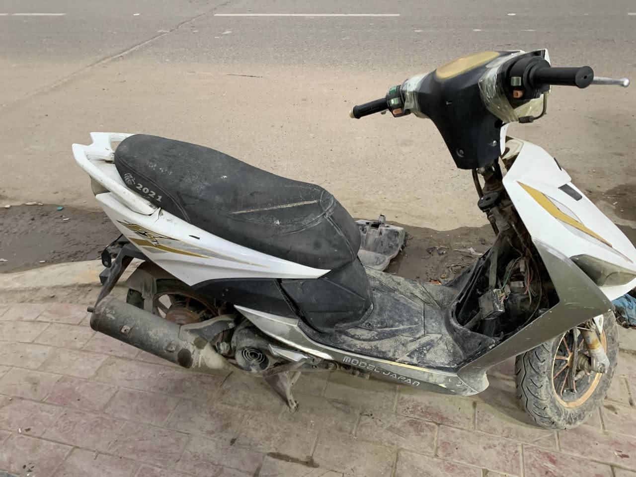 كله بلاديه مامفتوحه بصمتين نقص بس داخل سعر 350شراي يتصل***********
