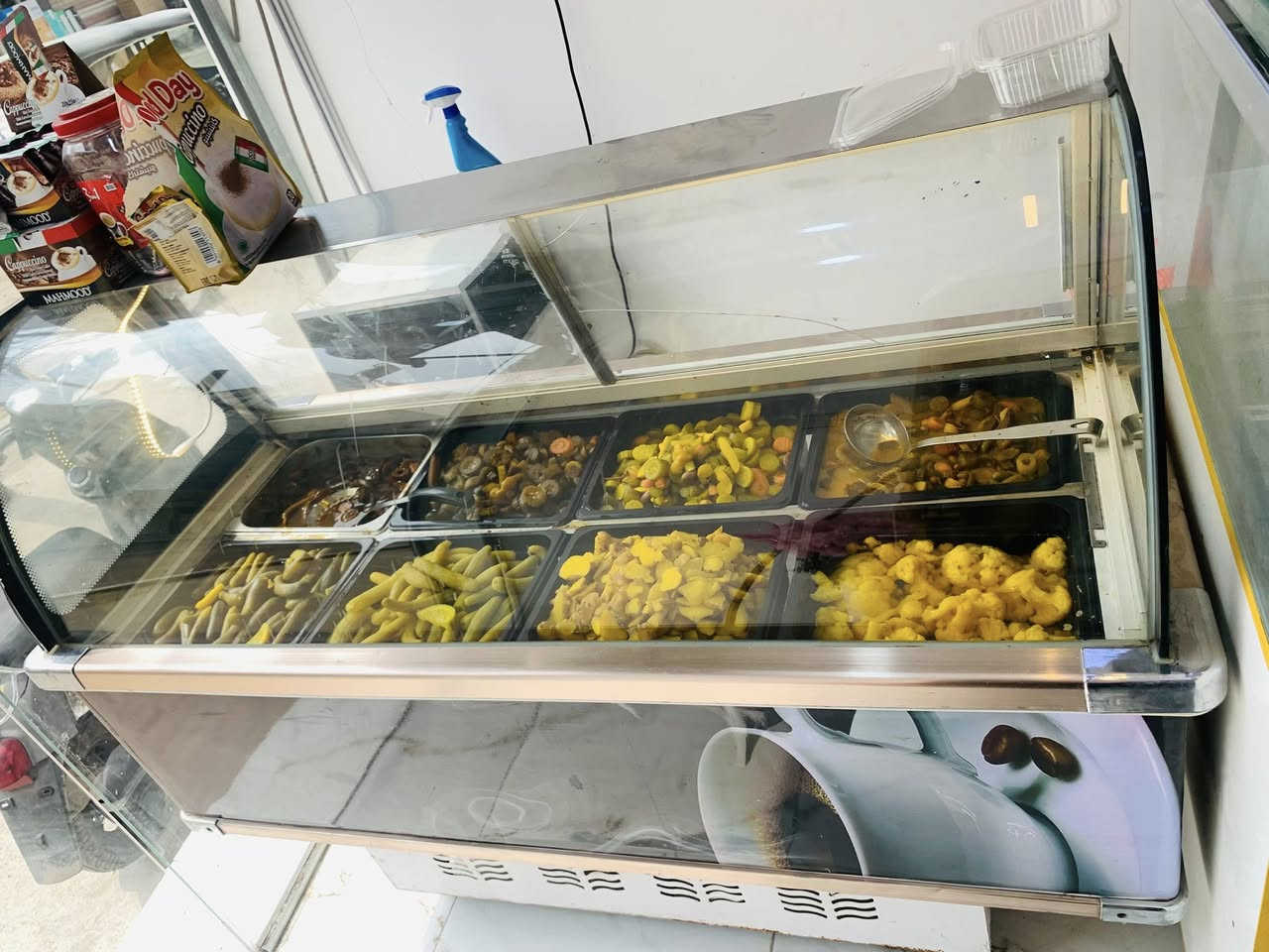 محل للبيع لعدم التفرغ مع كافه محتوياته
٣برادات عموديه ١عارضه البان وطرشي ٢فاترينه عرض سطحيه  و٦فاترينات عمودي كامل من كلشي 
للتواصل عل خاص


**إذا كنت صاحب هذا الإعلان وتريد حذفه لأي سبب، رجاءا أرسل رسالة إلى الدعم الفني**