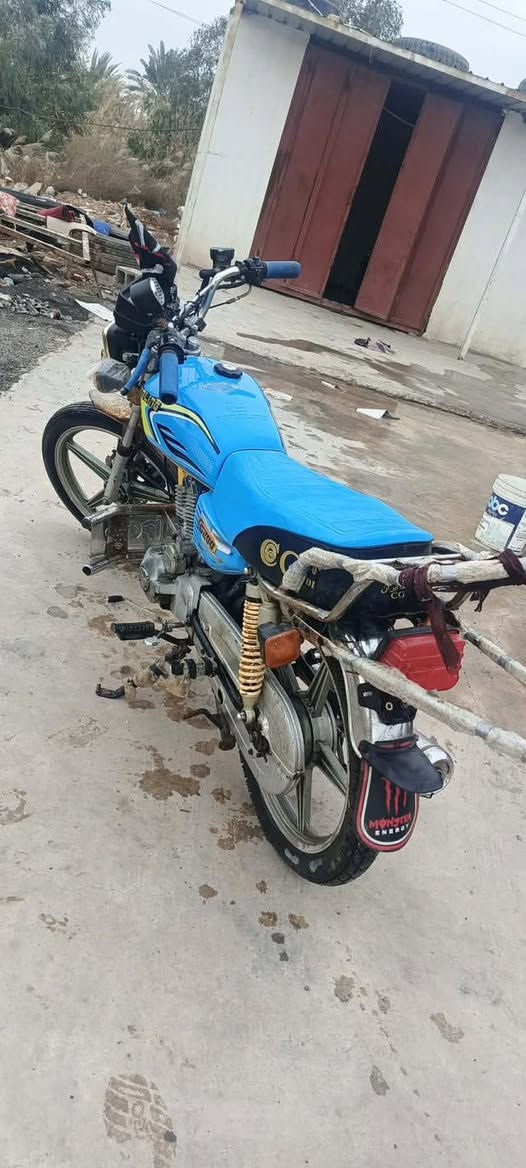 دراجه البيع مابي اي نقص بي نمره الثالثه تخرط او  موديل 19 مجفت مره وحده أورق كامله ديالي الخالص قريه ابو تمر *********** قفل مالته 300
