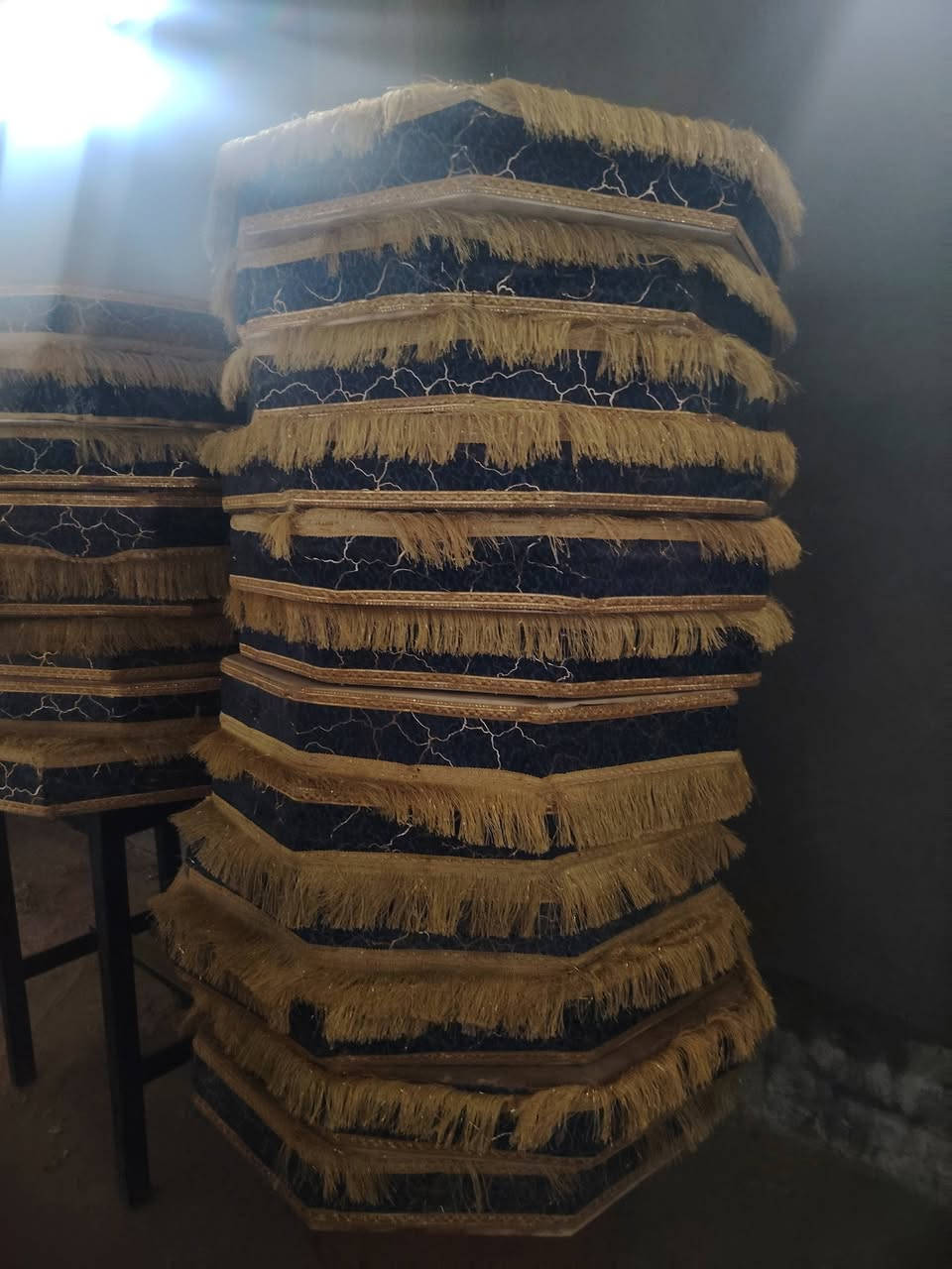 السلام عليكم اخوان دمامات للبيع قياس ٧٠ عدد الكلي ٢٣ دمام ١٢ دمام كامل مابيه شي و١١ دمام بيهن ١٦ وجه مشكوك تريد بس مابيه شي ابيع   واذا أتريدهن كلهن هم ابيع الدمام الكامل مع حزام اسود و١٠ خيزرنات ابيع دمام كامل ٣٠ الف مكاني بابل حله *********** واتساب
