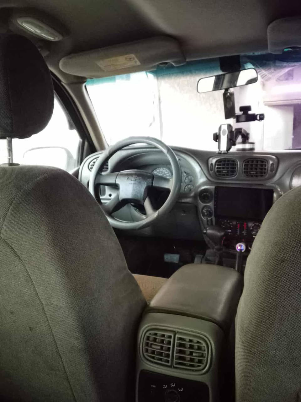 ابليزر لبيع  حي العامل الشهاده  السياره الفين او5/////***********
