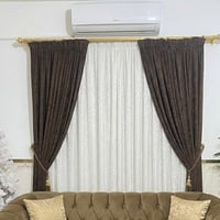 ستائر قطعتين • عرض٢م ارتفاع٢٨٠سم • ميز بلازما ١٥٠×٥٠سم