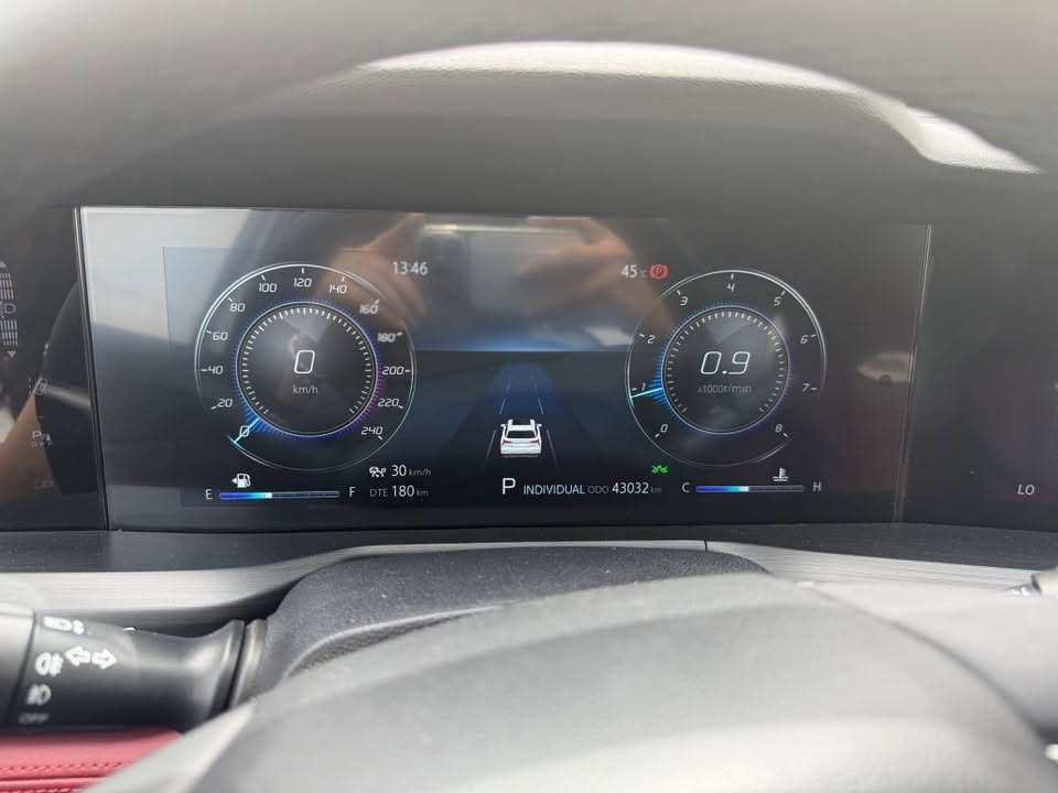 للبيع او تبديل مع مارسيدس 2024 او احدث
شانجان سي اس ٧٥ بلس 2021

Changan CS75 Plus 2021

 رقم بغداد حرة 

 ماشيه 44 الف كيلو

السيارة تحت ضمان البخيت و الشركة

محرك 2.0 Turbo ،ناقل الحركة  اوتوماتيكي

8 سرعات ايزن ياباني،مصابيح امامية و خلفية ليد،4 كاميرات و 12 حساس امامي و خلفي

السعر 23 مليون دينار عراقي

رقم الهاتف : ***********

مواصفات السيارة :

حمالات سقف،فتحة سقف بانورامية،صندوق خلفي كهربائي (620 لتر)،أنوار ضباب أمامية – هالوجين،كشافات ضباب خلفية،أربع مخارج للعادم،نظام تنبيه عن اقتراب سيارة من الخلف

شاشة معلومات وترفيه بقياس 12 بوصة وشاشة عدادات رقمية بنفس القياس، مع مكبرات صوت عددها 8 سماعات ومكيف هواء متعدد المناطق ومنافذ USB وتدعم المقاعد الأمامية ميزة التهوية. بجانب 6 وسائد هوائية مع عجلة القيادة

أنماط قيادة (عادي – اقتصادي – رياضي- مخصص)

تحكم بوضعية المقود (يدوي)

التحكم بوضعية كرسي السائق بستة اتجاهات

التحكم بوضعية كرسي الراكب بأربعة اتجاهات

ذاكرة مقعد السائق عدد ٣ 

عرض محتوى الجوال على الشاشة

مثبت سرعة تفاعلي

ونظام مراقبة النقط العمياء وكاميرا بزاوية 360 درجة وشاشة قفل مركزي ونظام الدخول والتشغيل بدون مفتاح ونظام مراقبة النقاط العمياء ونظام تحذير التصادم الأمامي والخلفي ونظام الحفاظ على المسار وتنبيه الخروج عن المسار ونظام الإضاءة الذكي.

مثبت سرعة متكيف رادار ACC

ثبات الكتروني 

نضام السياره ذكي 

عنده القفل يغلق الابواب والزجاج  و البانوراما تلقائي 

فرامل طوارئ ذاتية AEB

مانع انزلاق TCS

مساعد صعود المرتفعات HHC

مساعد نزول المنحدرات HDC

تحذير الاصطدام الأمامي FCW 

حساسات أمامية و رادار امامي

حساسات خلفية و رادار خلفي

التشغيل بضغطة زر

التشغيل عن بعد

مراقبة ضغط الاطارات TPMS

كشف المنطقة العمياء BSD

تحذير مغادرة المسار LDWS

البقاء في المسار LKAS

بريك الكتروني EPB

أوتو بارك APA

توقف مؤقت أوتو هولد

السعر 23 مليون دينار عراقي

رقم الهاتف : ***********
