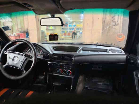 سلام عليكم ٥٢٥كبس فانوص محرك لاصرف ولابخار. كير شرط صدر جديد تايرات نضاف حادثها جاملغ خلفي مسجل دمام كهربايات كلها شغالة تبريد ثلج❄️ كابون بانزين بيها رقم نينوى تحويل ثاني يوم غرامات صفر مكان صلاح الدين تكريت السعر  (50) وبيهامجال قليل ***********
