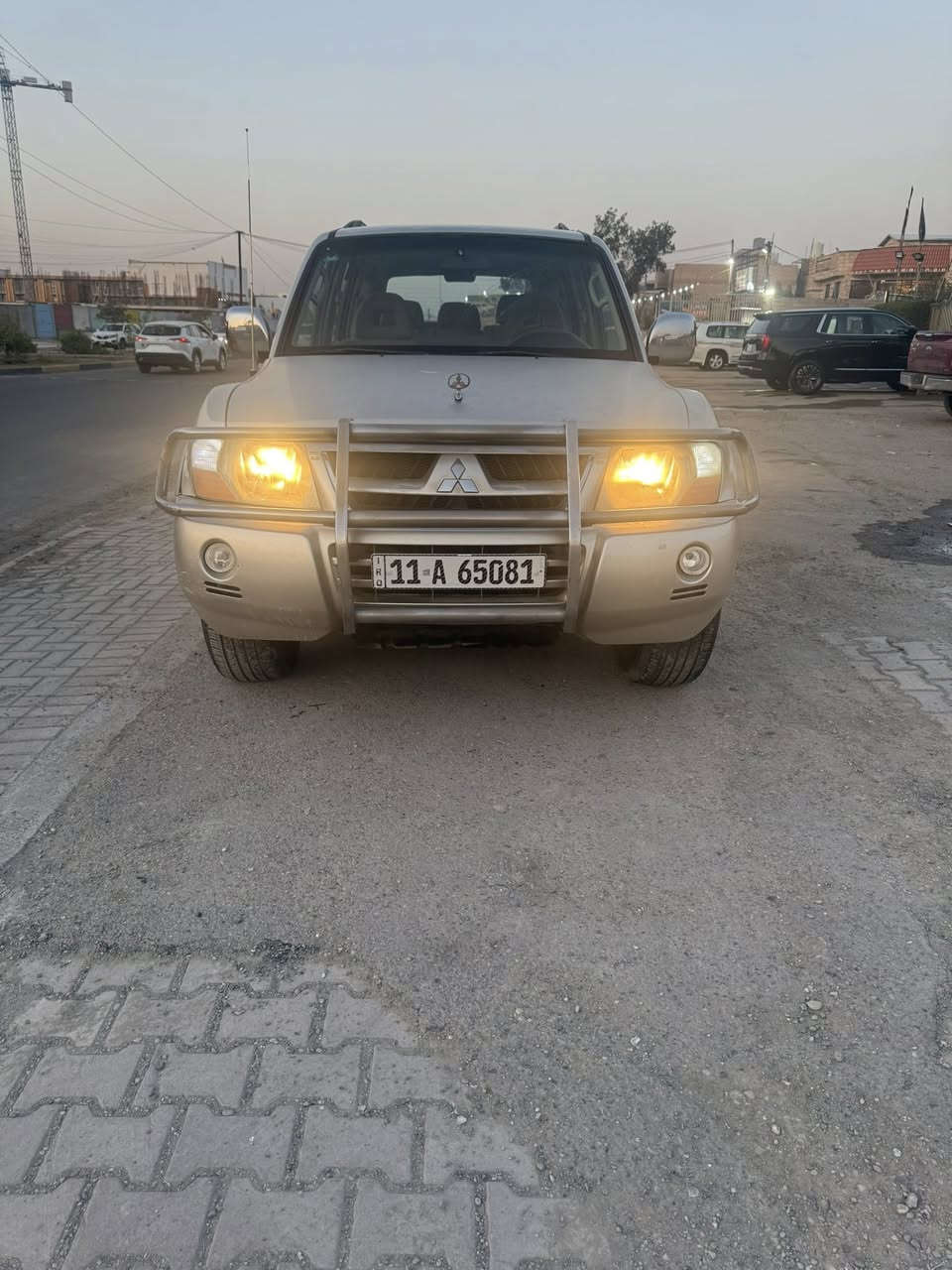 باجيرو 2006
مكينه 6 سلندر
سياره مكفوله من الطول لطول لا ضربه ولا صبغ فقط بيها (جراد خفيف ) بأماكن معينه مكينه كير مكفولات تخم تخاير جديد تبريد ثلج منضومه غاز جديده انسى الصرف لايت عالي ناصي شغال غرفتها جديده كشناتها جدد لا مضربات ولا مشككات كل نقص ما بيها بسمي السياره سنويتها ل2031 رقم دولي مكاني بغداد البلديات رايدها 85 ورقه وبيها مجال للناس الطيبه❤️
رقمي
***********
