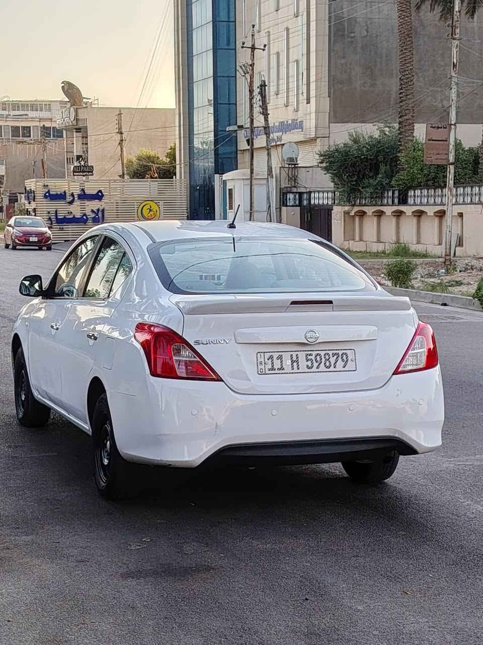السلام عليكم ورحمة الله وبركاته 
للبيع نيسان سني هندي ٢٠٢٠ 
رقم بغداد باسمي سنوية ل٢٠٣٠ 
كير مكينة صدر تبريد تخم تاير كله مكفول وع وضع الشركة 
مسويلها ادامة عامة 
السيارة مكفولة من الضربة والصبغ والتبديل والفتح فقط مكانين بارد 
ماشية ٧٣ الف 
عارضها ب١٠٨ وبيها مجال بسيط 
مكاني السيدية 
الشراي يتصل ويدلل
***********
