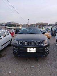 للبيع سيارة جيب كومباس موديل 2018 رقم كربلاء نكليزي بسمي كير عادي سيار...
