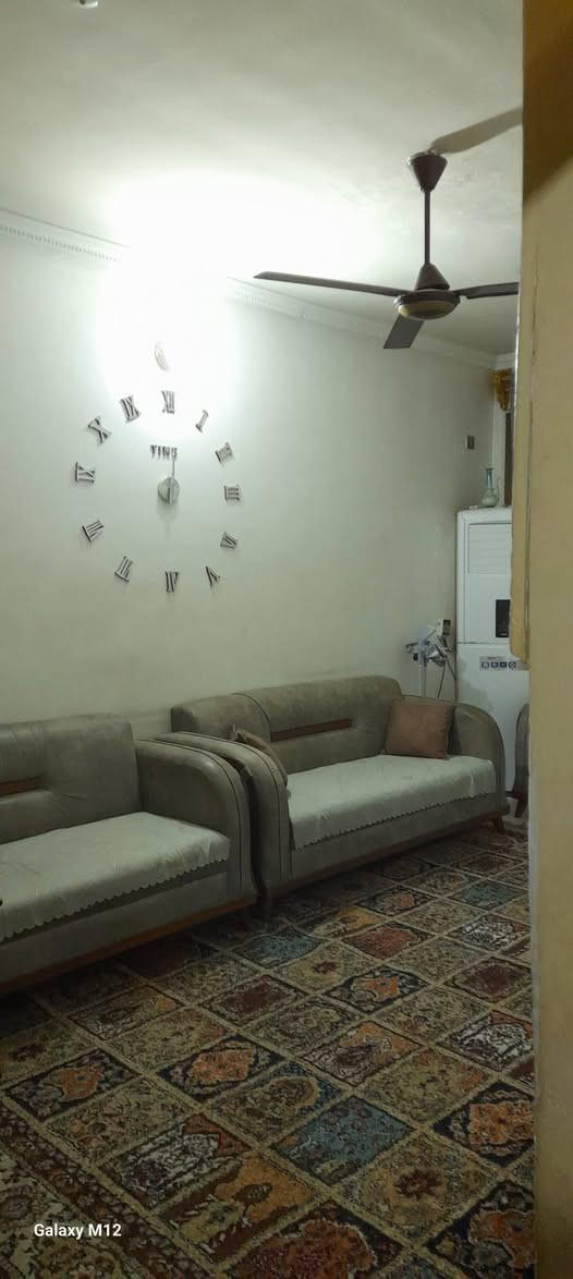 السلام  علبكم  بيت  ١٠٠  متر   ٥×٢٠ طابو  زراعي   في  الزعفرانية نهاية  شارع  المعهد على  يمين     خلف  اسواق  بابا  اشتريلي كامل  من  كل  شي   استفسار  على  رقم  ***********
