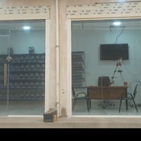 جام واجهة محل جديد  6 م × 2.5 م تقريبا  07727460141